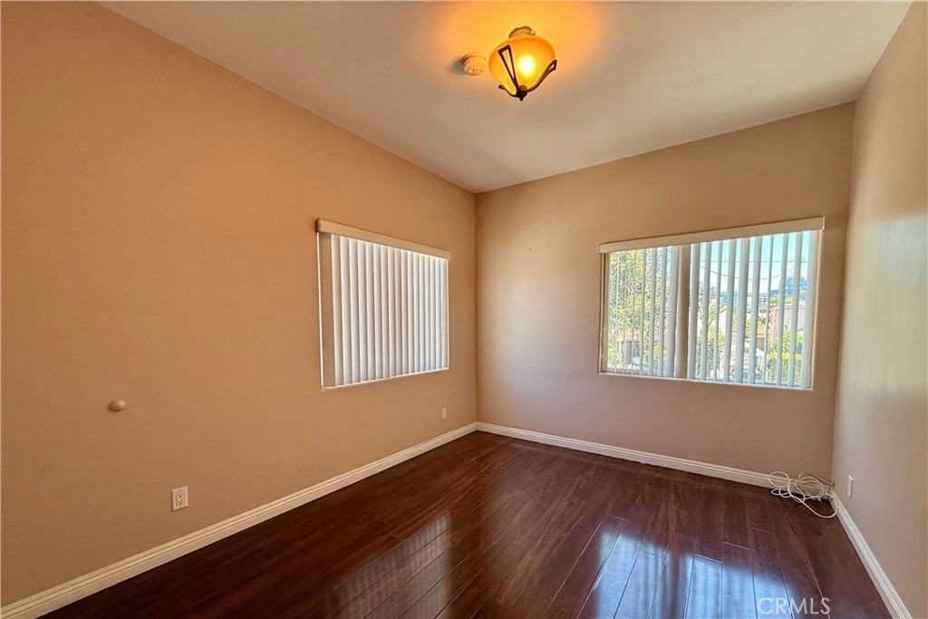 1335 N Alexandria Avenue - Photo 8