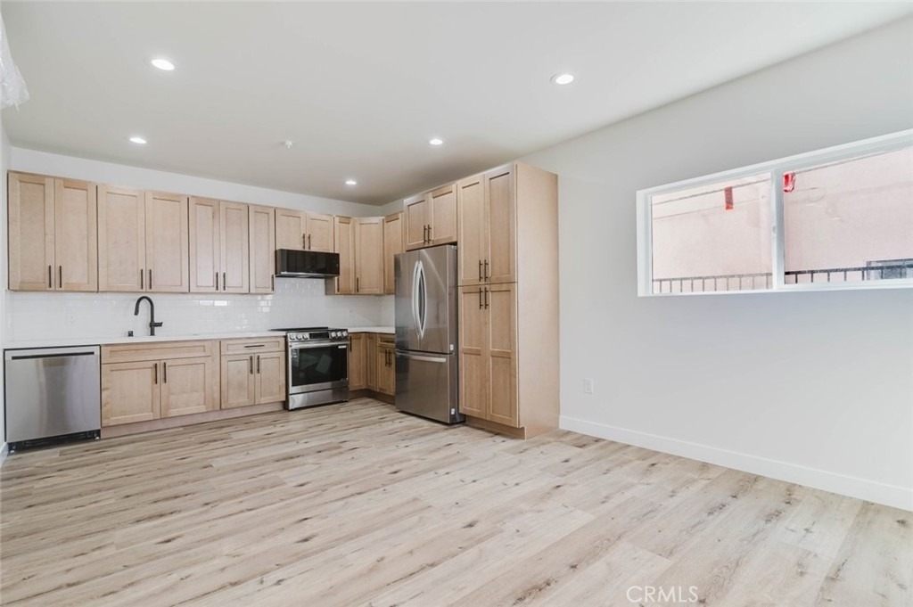 5732 Willowcrest Avenue - Photo 6