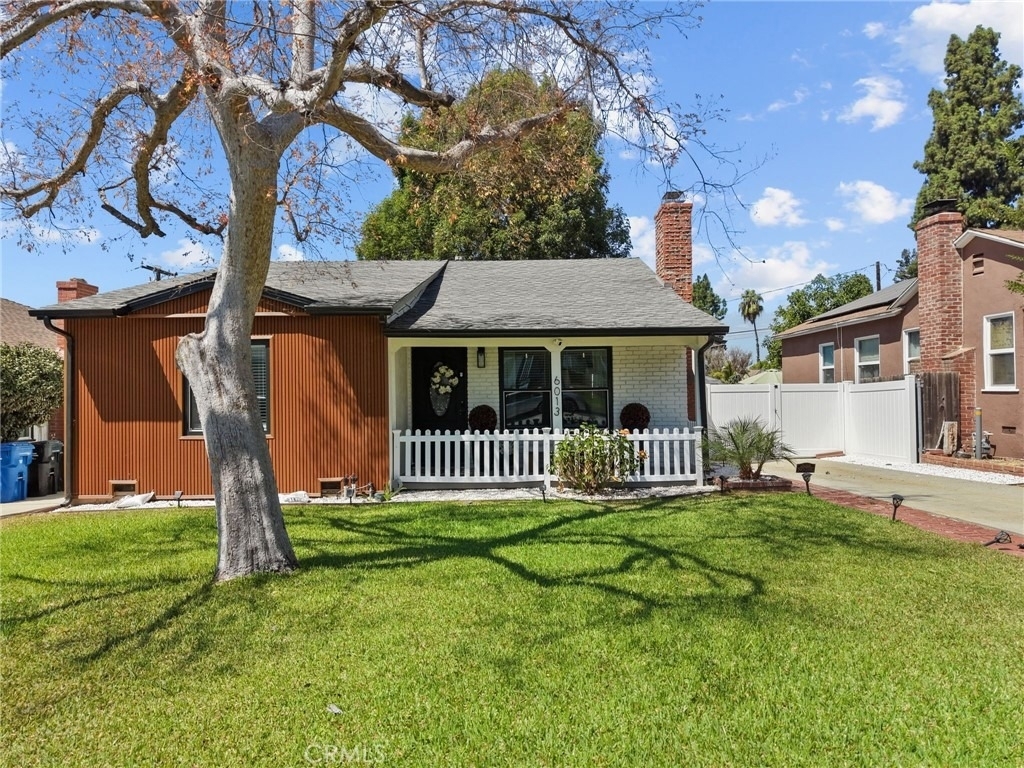 6013 Gregory - Photo 0