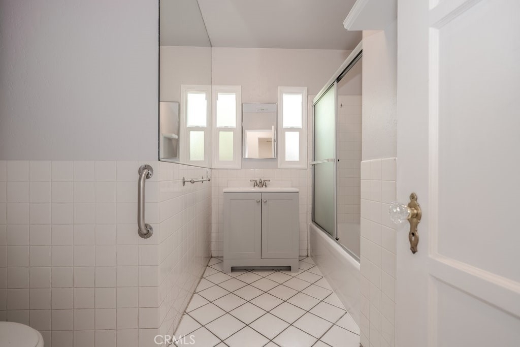 6229 Agnes Avenue - Photo 18