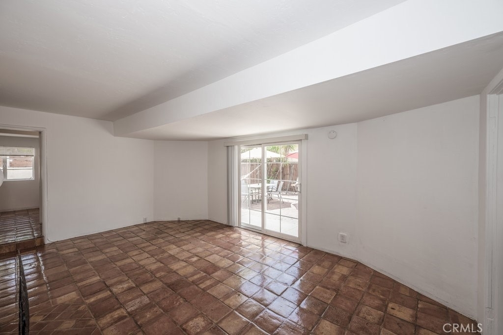 6229 Agnes Avenue - Photo 17