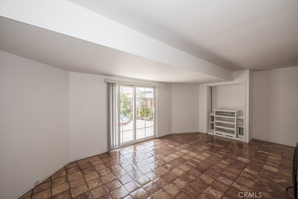 6229 Agnes Avenue - Photo 16