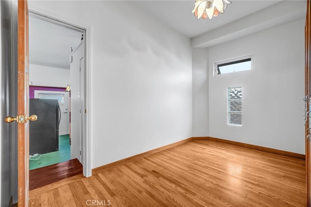 628 S Irena Avenue - Photo 9