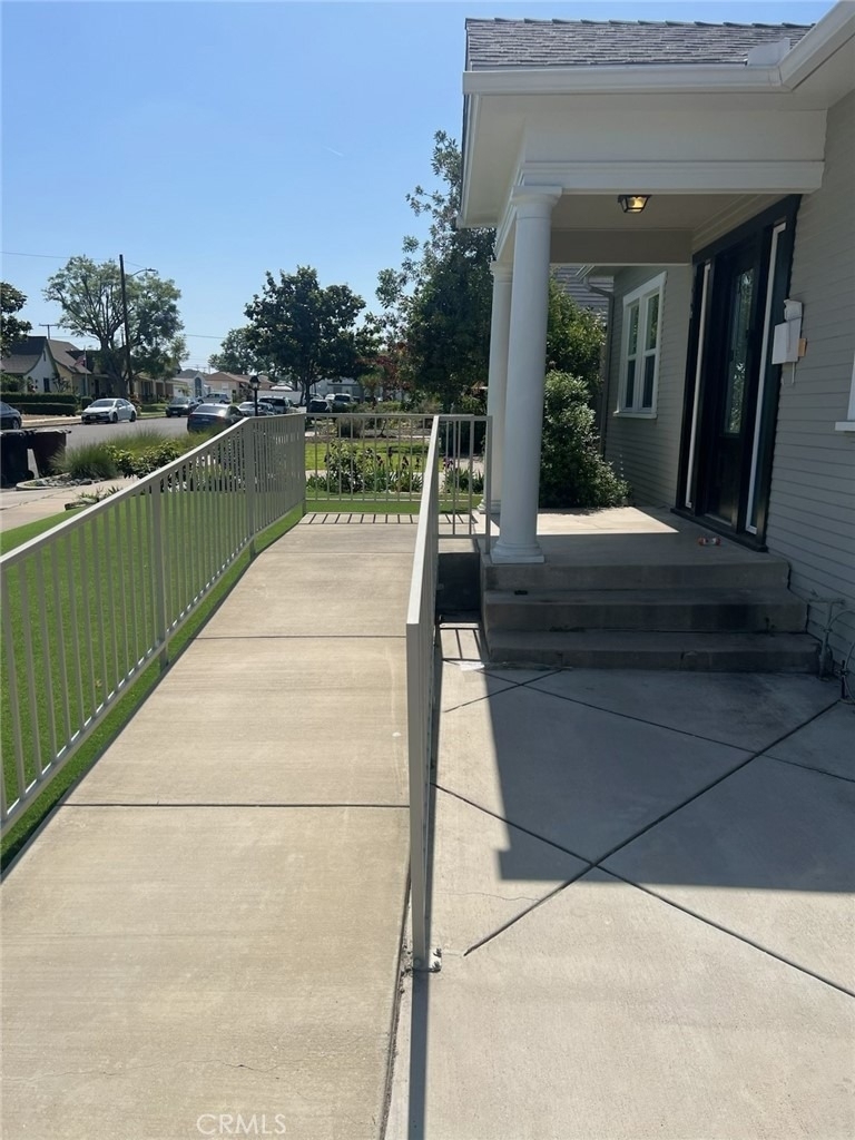 140 Primrose - Photo 4
