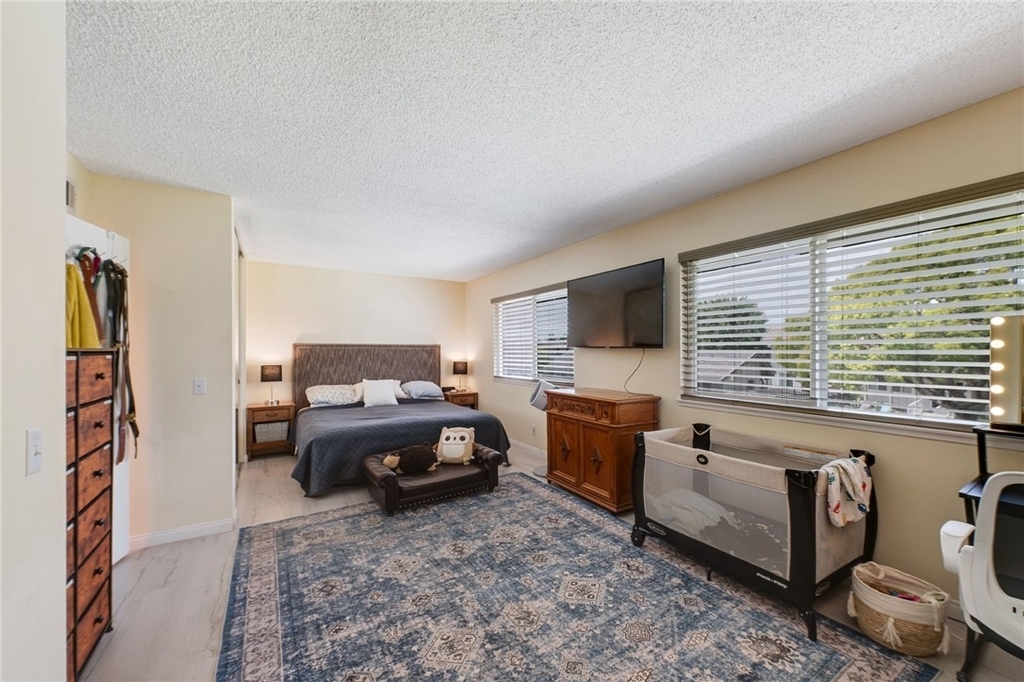 4792 Larwin Avenue - Photo 22