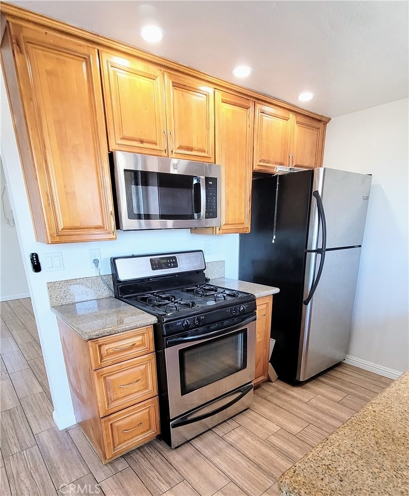 15351 Orange Avenue - Photo 2