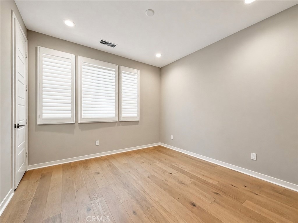 23 Sanctuary - Photo 6