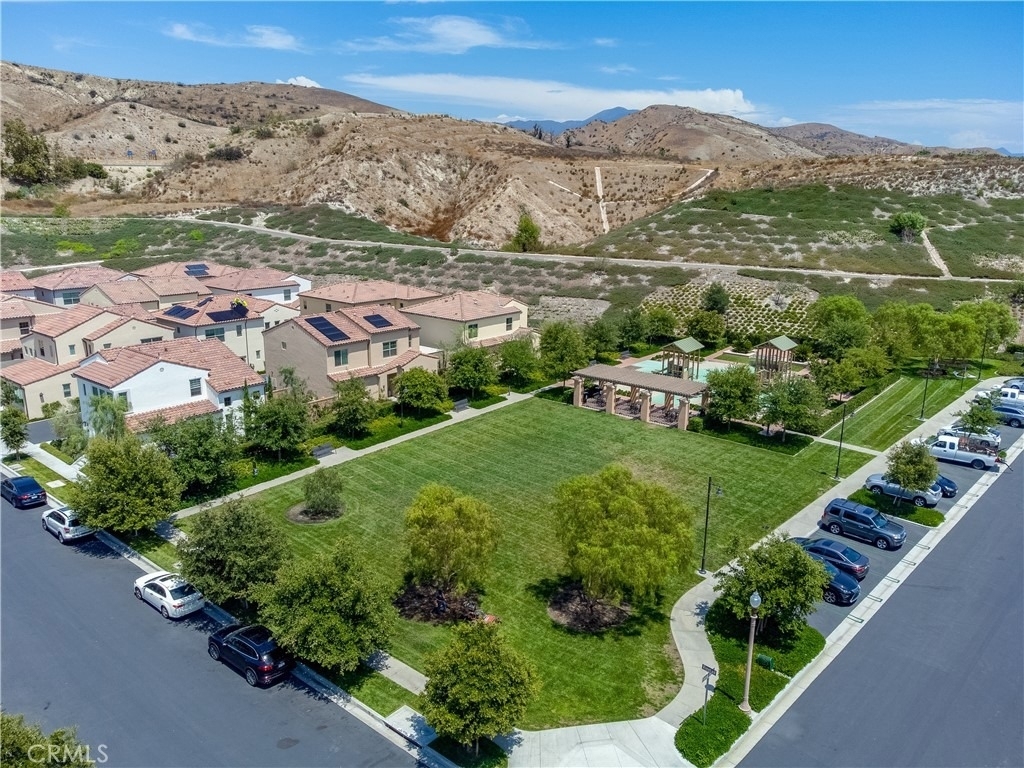 137 Falcon Ridge - Photo 34