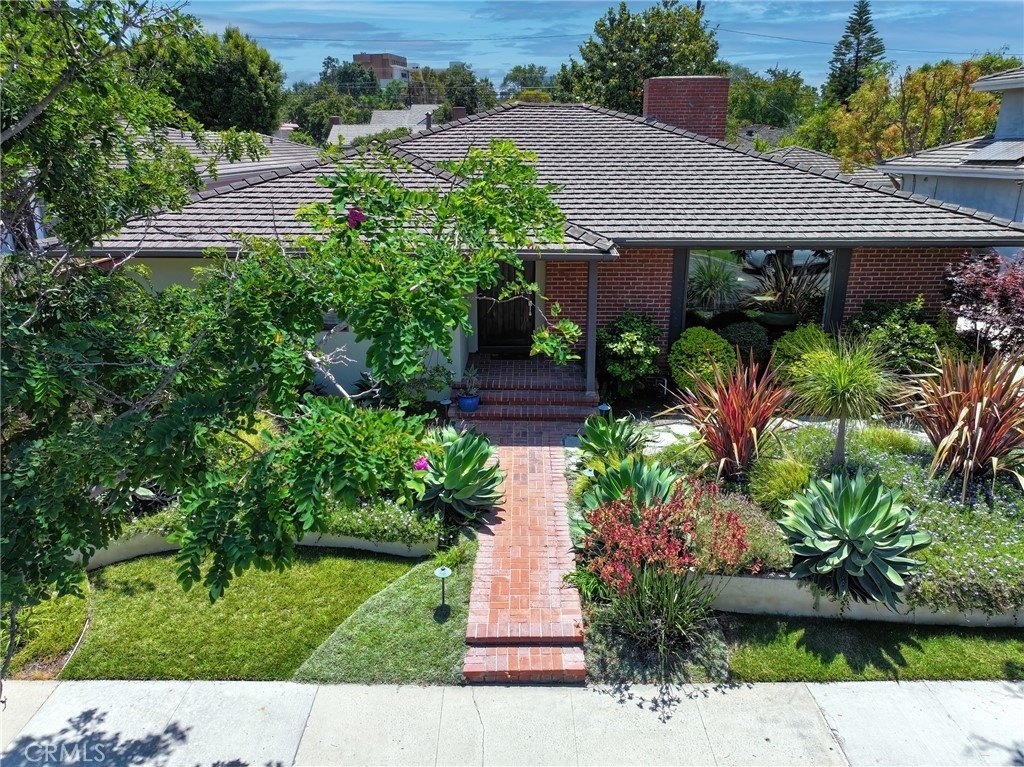 5220 E Los Flores Street - Photo 32