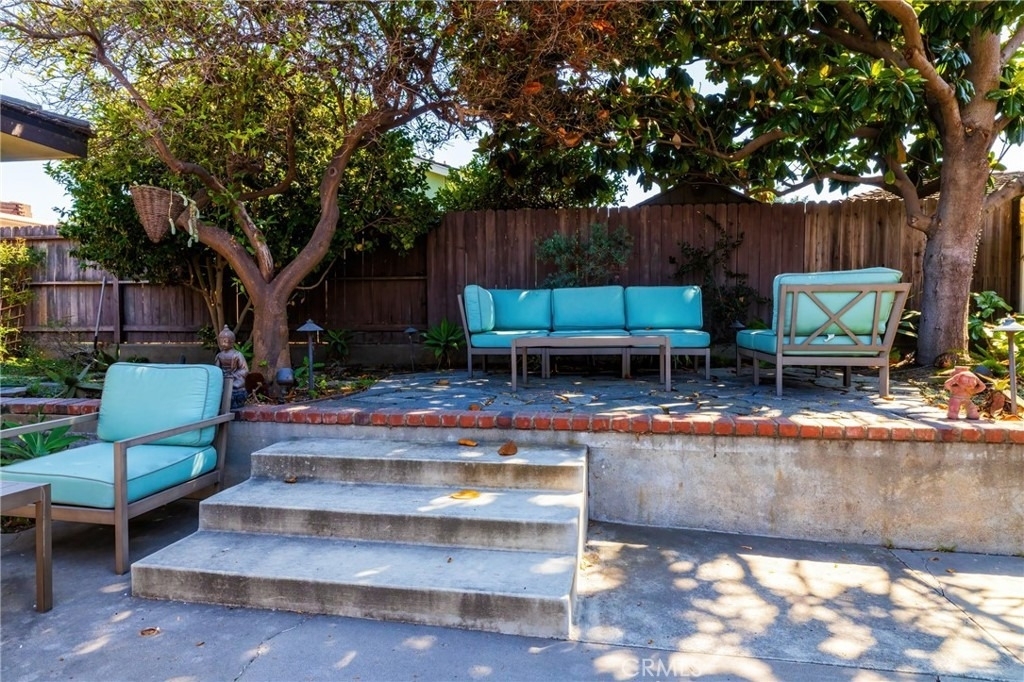 5220 E Los Flores Street - Photo 30