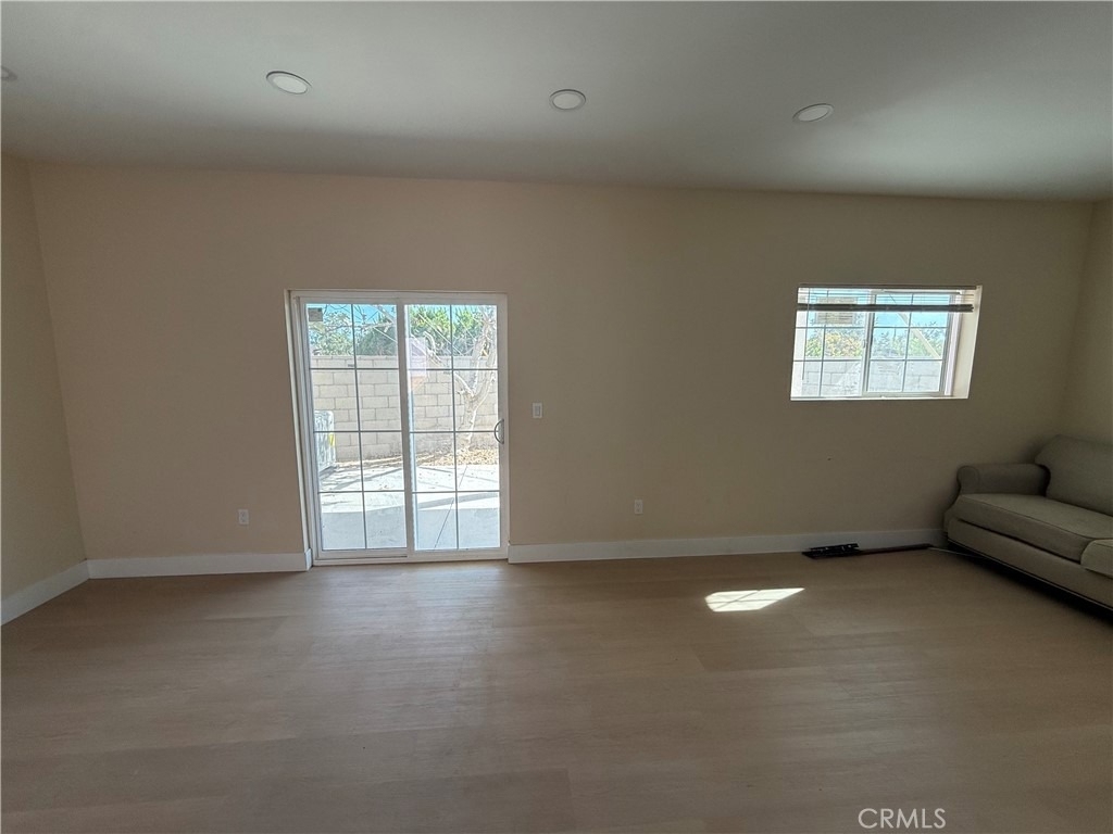 11844 Hollyview Drive - Photo 8
