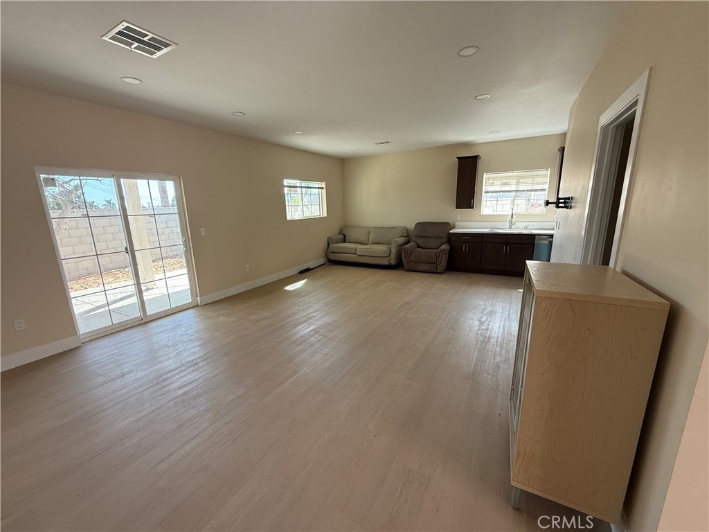 11844 Hollyview Drive - Photo 4