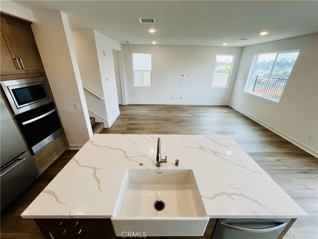 1374 Blue Port Way - Photo 10