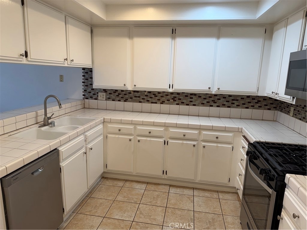 4791 Lago Drive - Photo 7