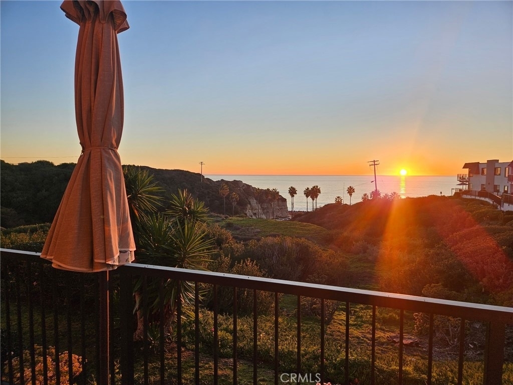 235 Avenida Lobeiro - Photo 1