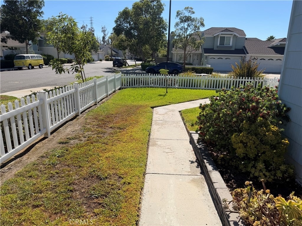 1 Amberleaf - Photo 3