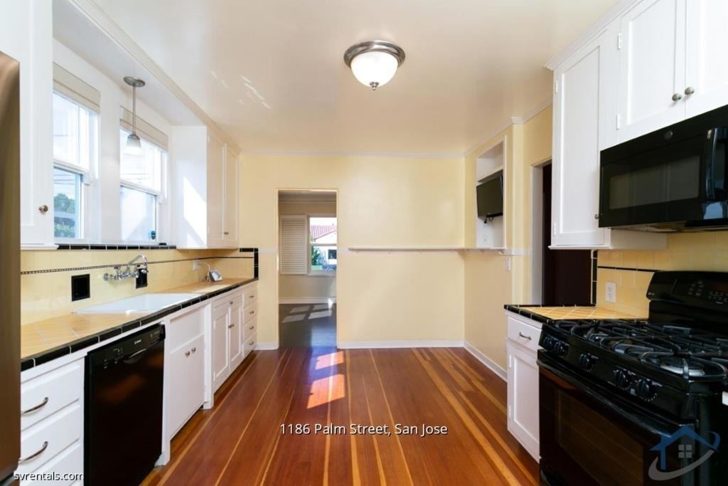 1186 Palm Street - Photo 3