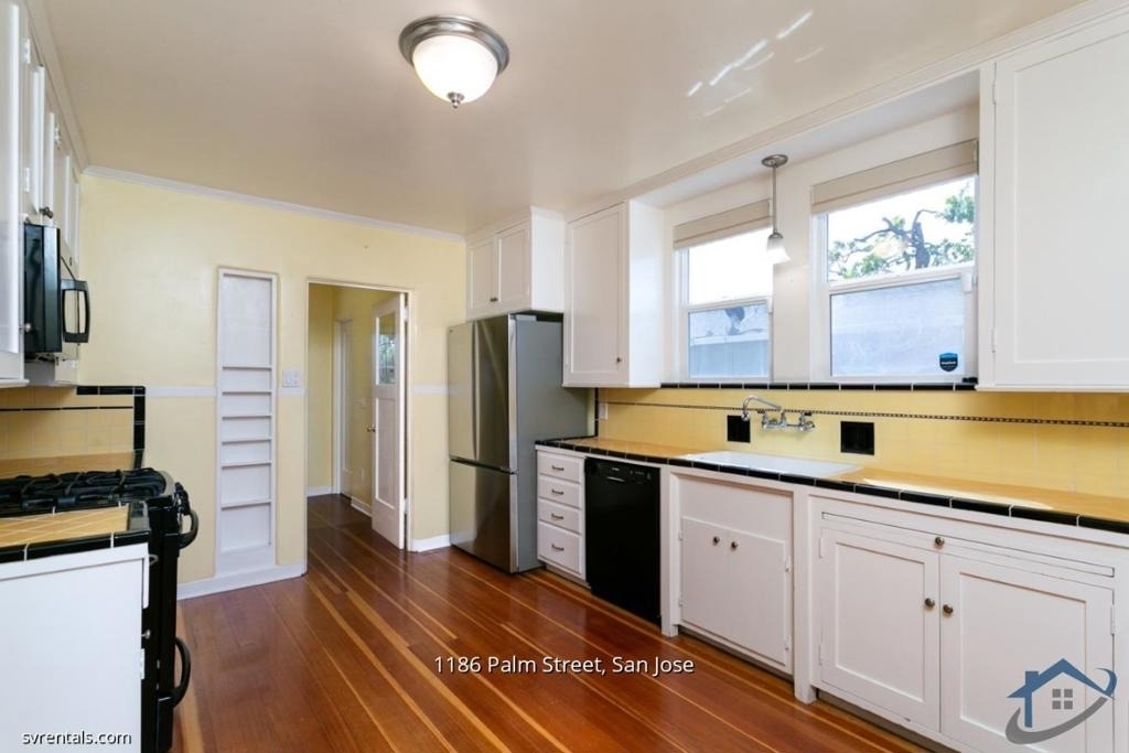 1186 Palm Street - Photo 4