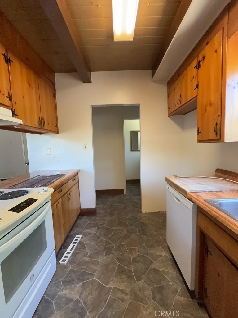 3001 Lakeshore Boulevard - Photo 2
