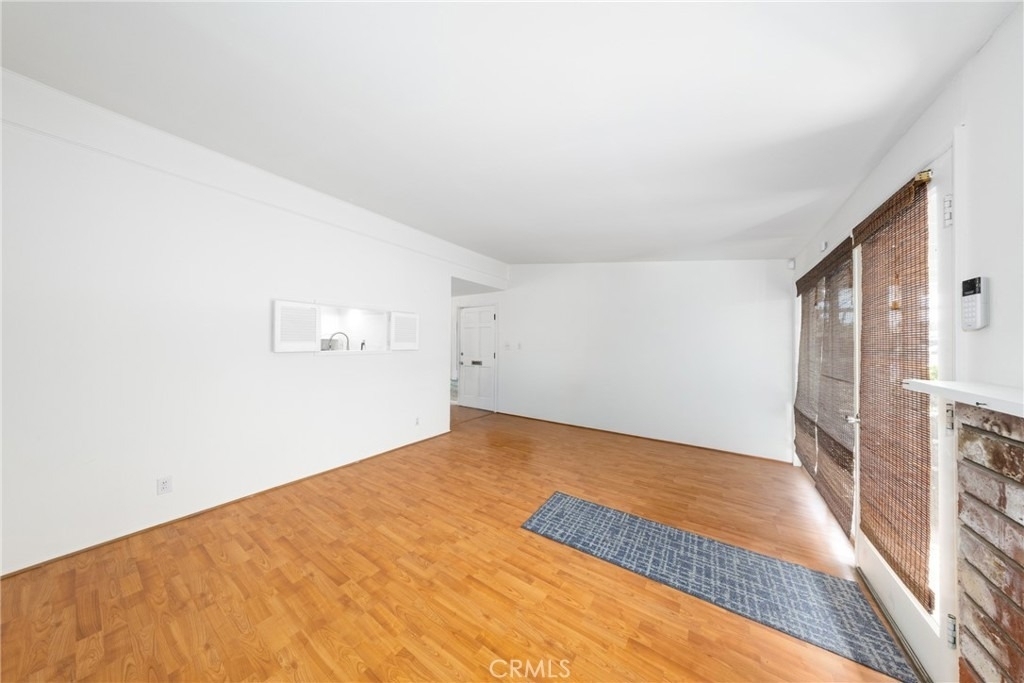 8357 Elsmore - Photo 7