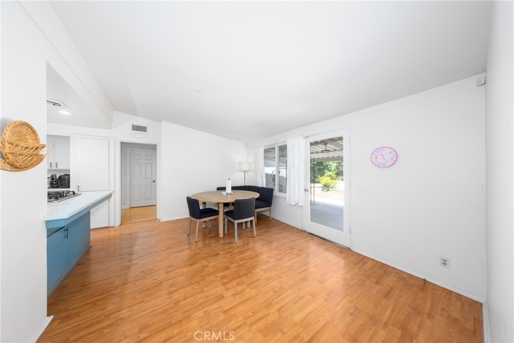 8357 Elsmore - Photo 10