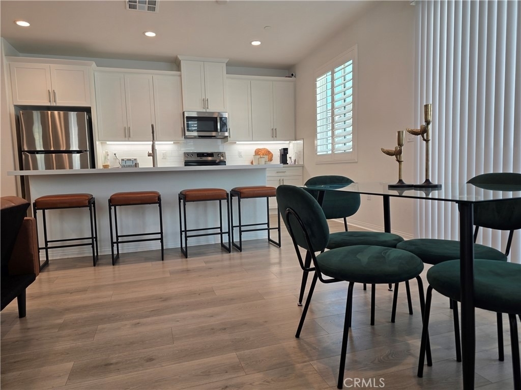 24115 Hillcrest - Photo 3