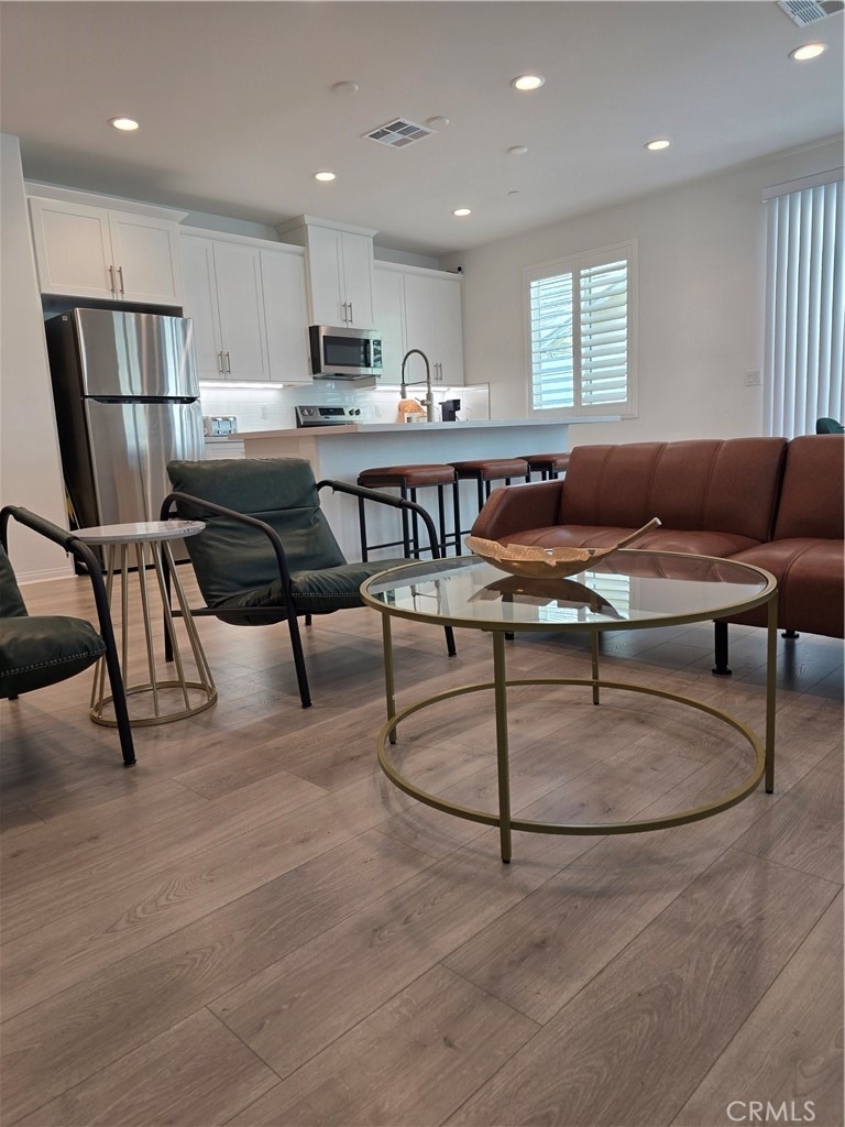 24115 Hillcrest - Photo 8