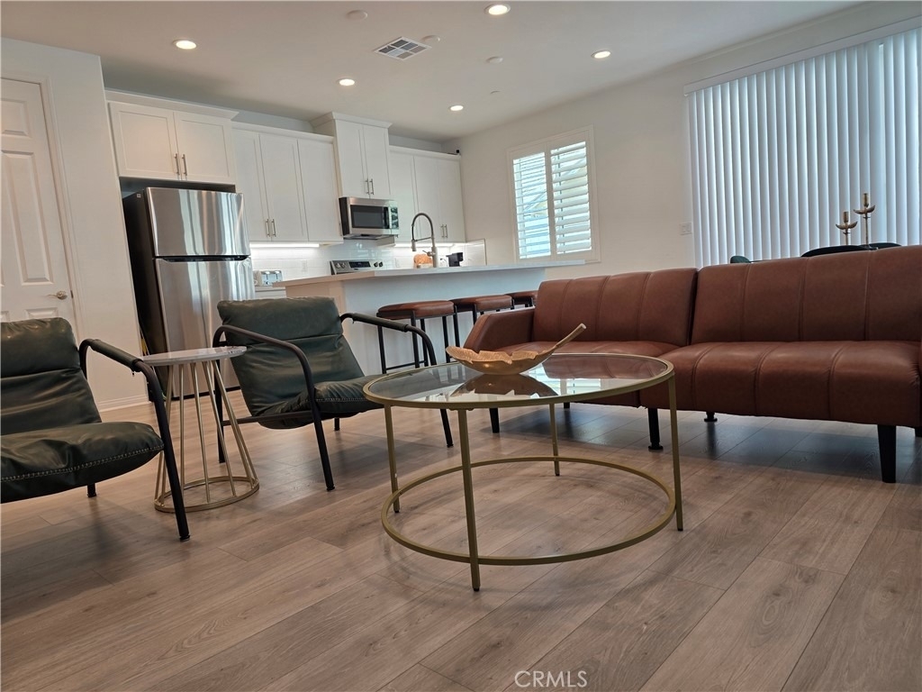 24115 Hillcrest - Photo 6