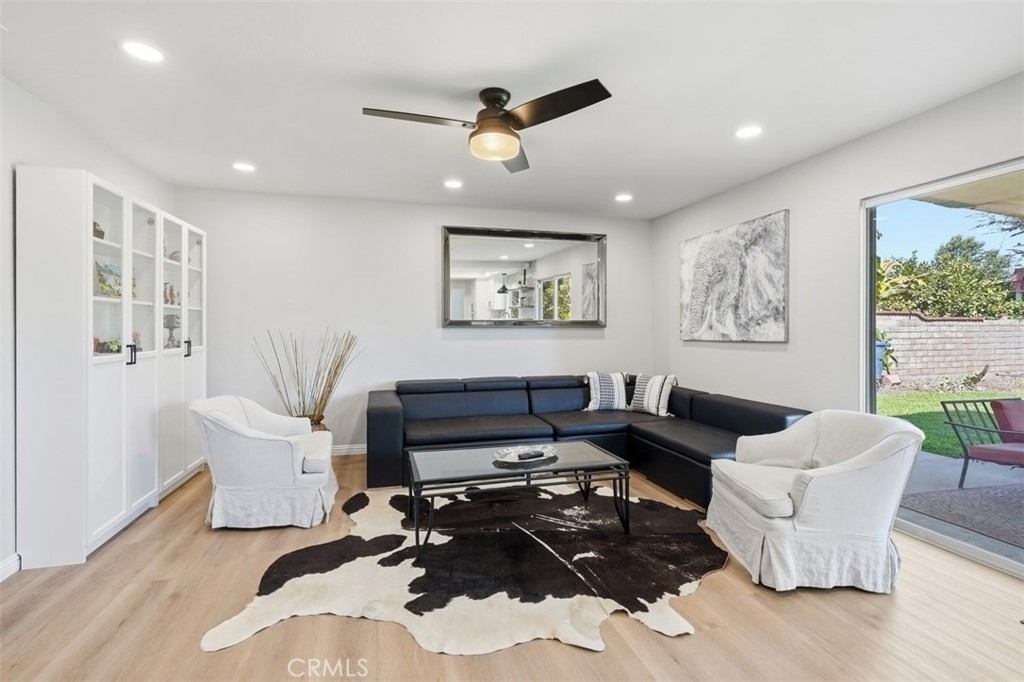 25972 Hinckley - Photo 11