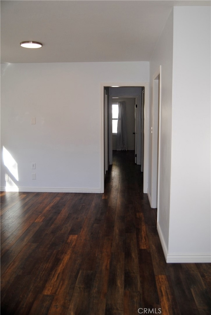3121 Honolulu Avenue - Photo 11