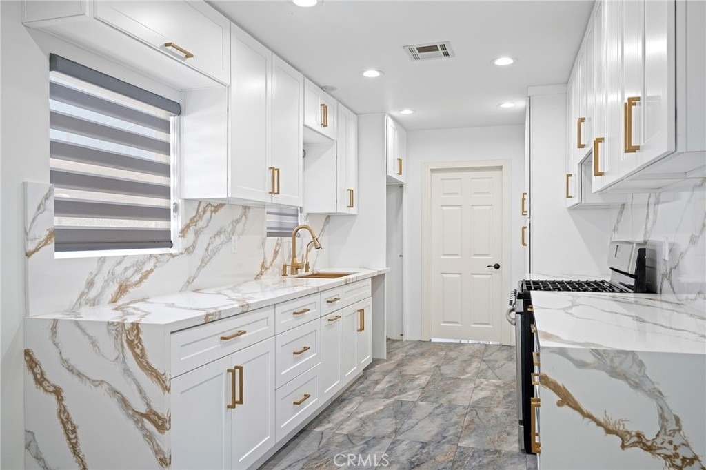 11007 Collett - Photo 8