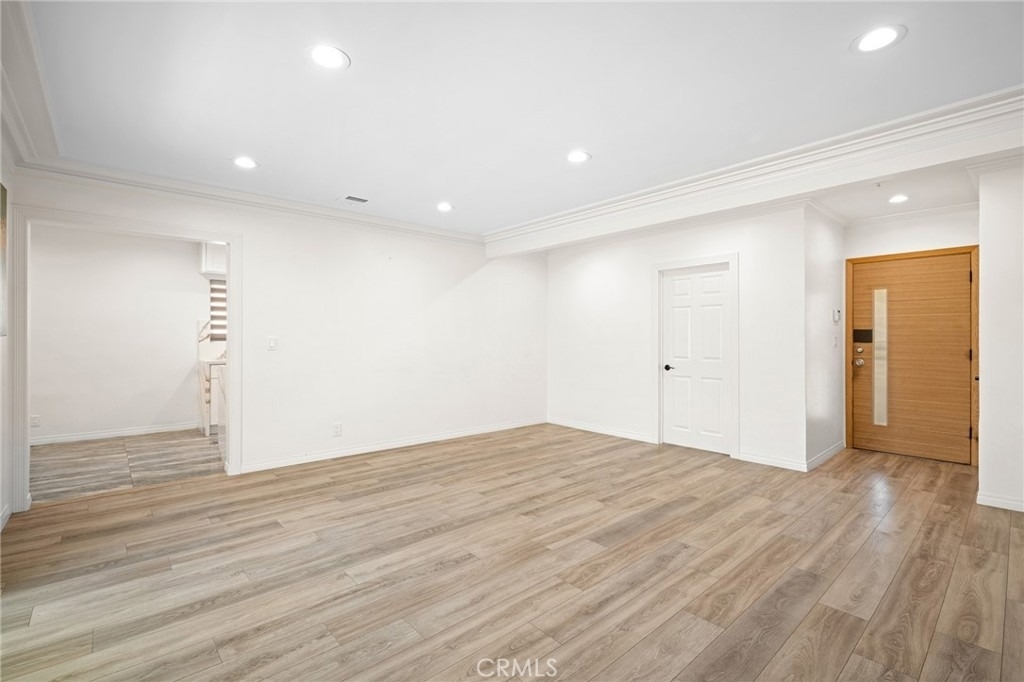 11007 Collett - Photo 6