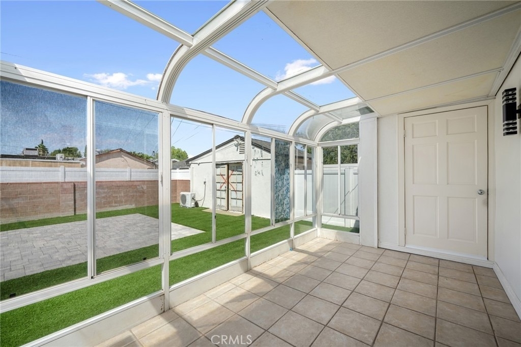 11007 Collett - Photo 12