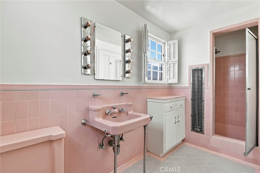 1105 Graynold - Photo 16