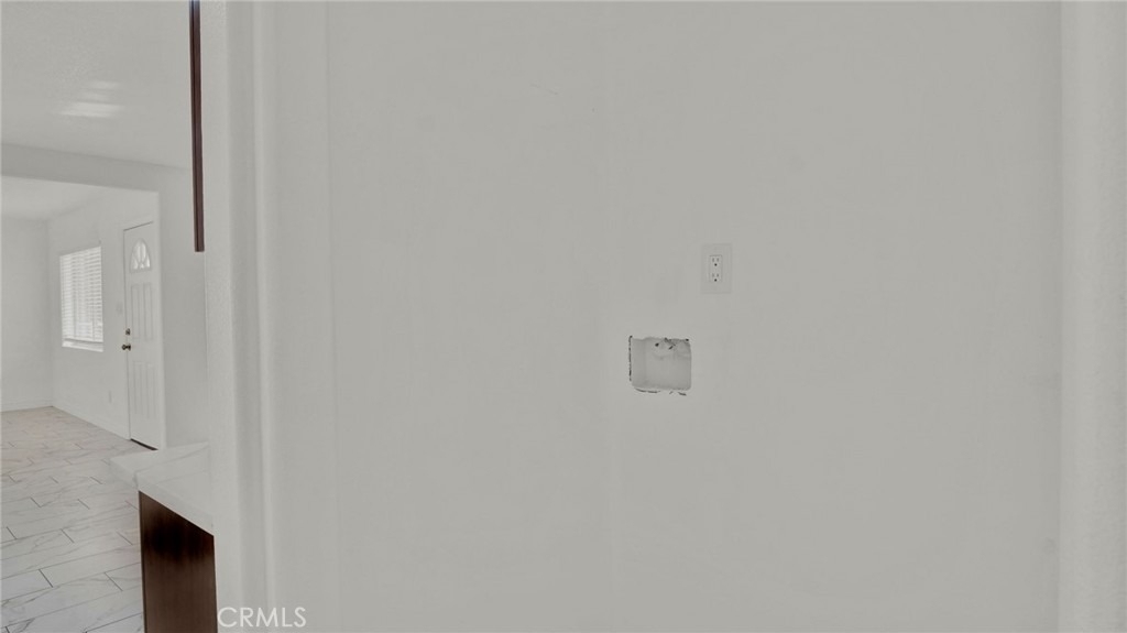 2239 W Lincoln Street - Photo 15