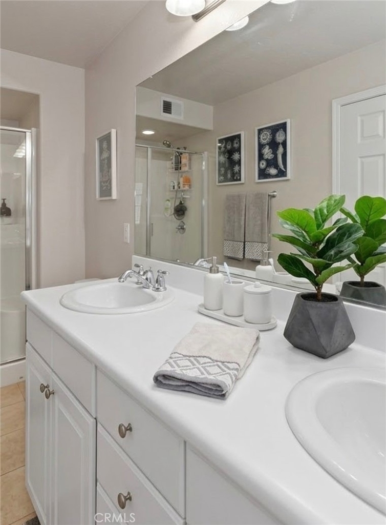15901 Fountain - Photo 3