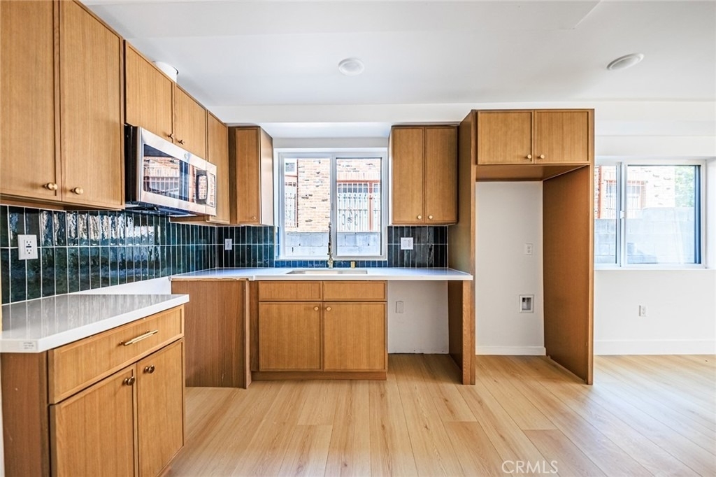 1261 S Longwood Avenue - Photo 10