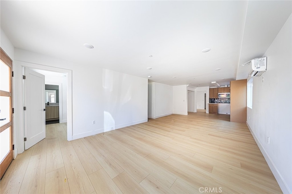 1261 S Longwood Avenue - Photo 7