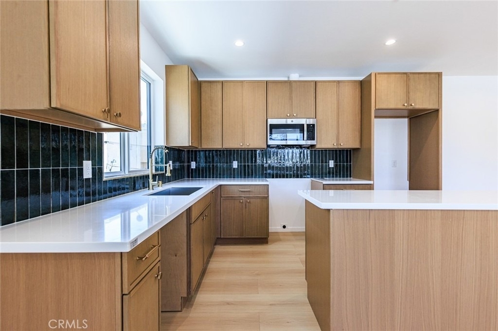 1261 S Longwood Avenue - Photo 21