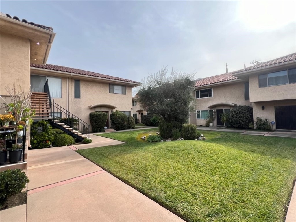 740 W Huntington Drive - Photo 23