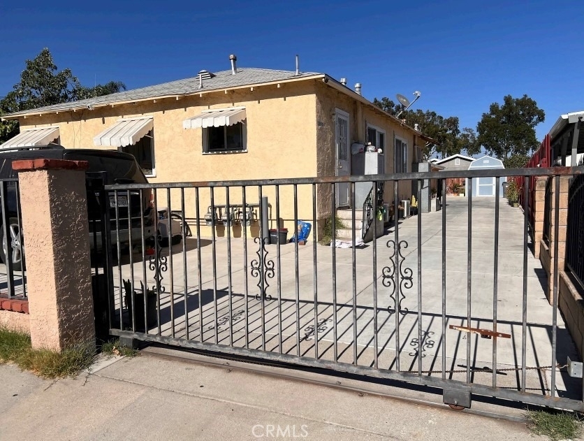 3832 Idaho - Photo 2