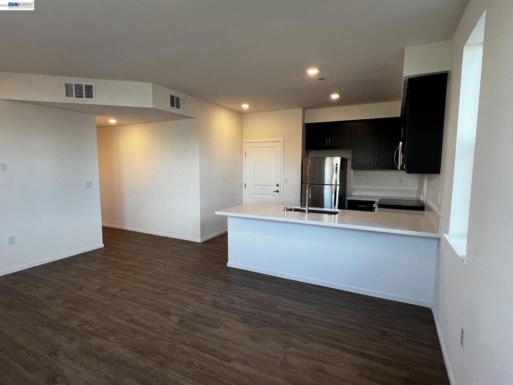 218 Church St - Photo 3