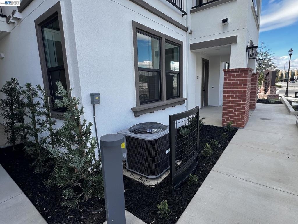 218 Church St - Photo 0