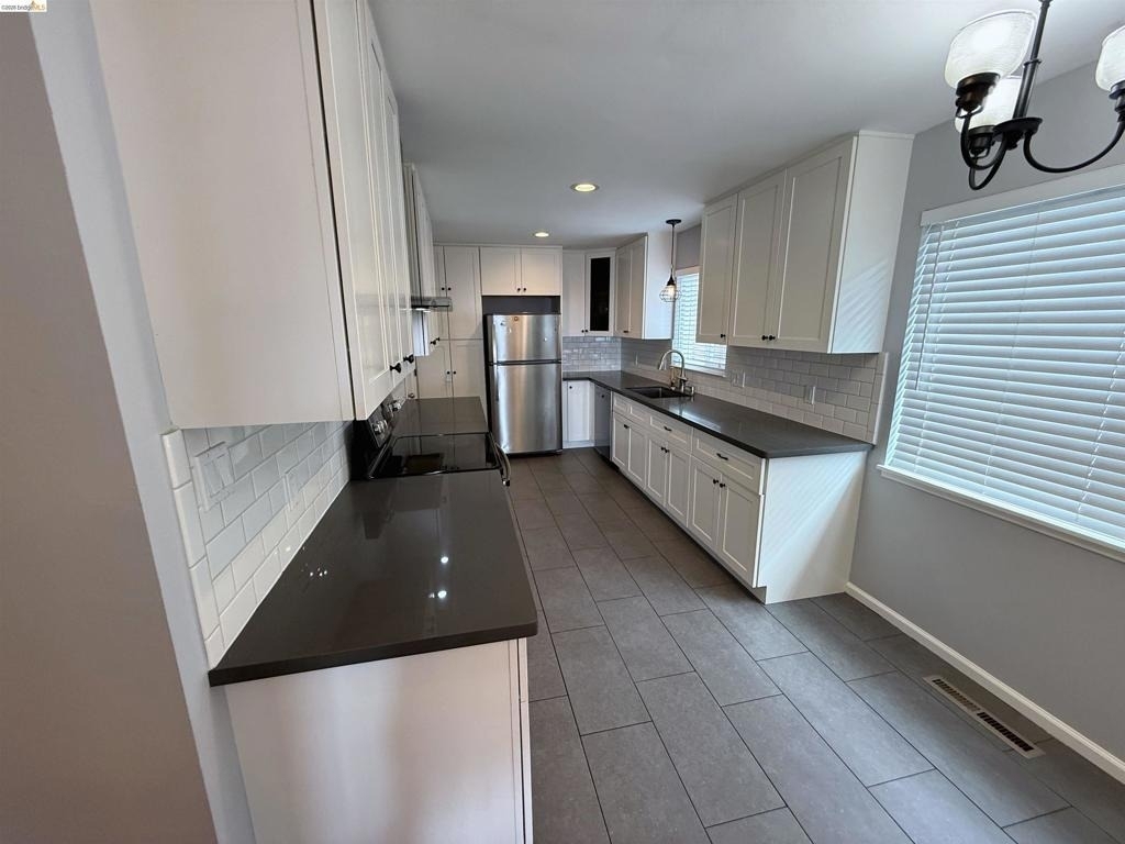 6225 Plymouth Ave - Photo 18