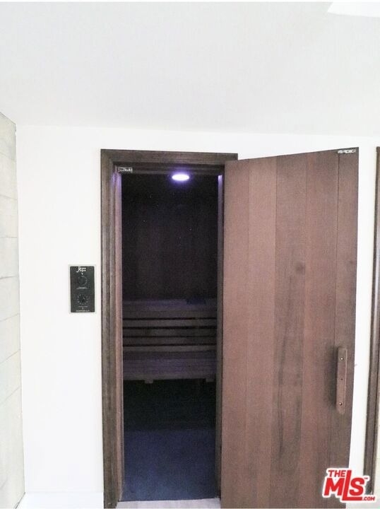 13716 Penn Street - Photo 32