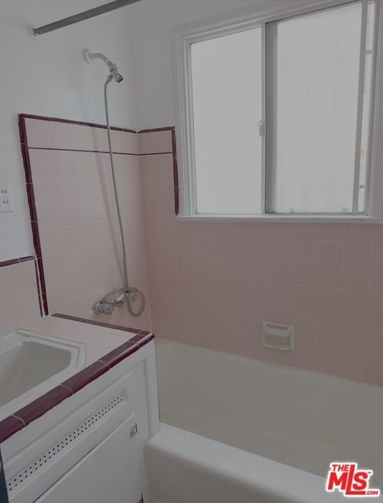 5951 Carlton Way - Photo 9