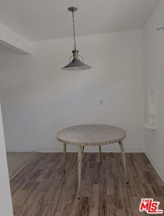 5951 Carlton Way - Photo 2