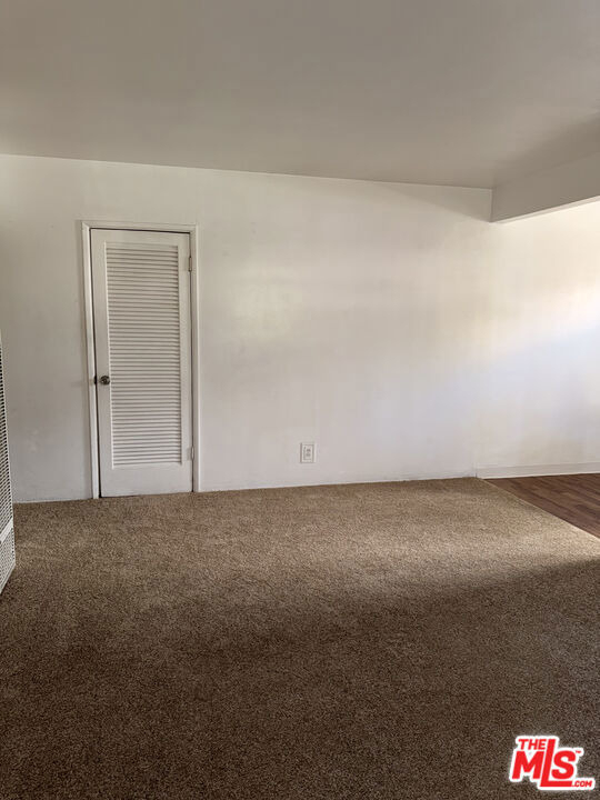 5951 Carlton Way - Photo 13