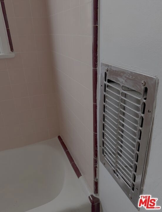 5951 Carlton Way - Photo 10