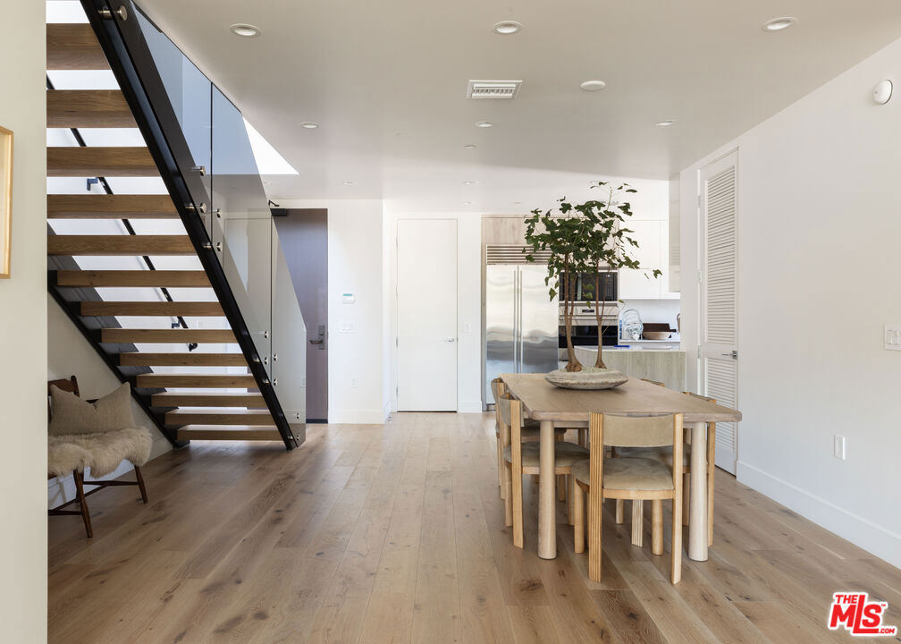 724 N Croft Avenue - Photo 5